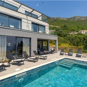 4 bedroom villa with pool in Dubrovnik region, sleeps 8 